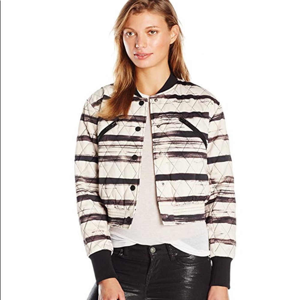 KENDALL + KYLIE Printed Quilted Bomber Sz Small!